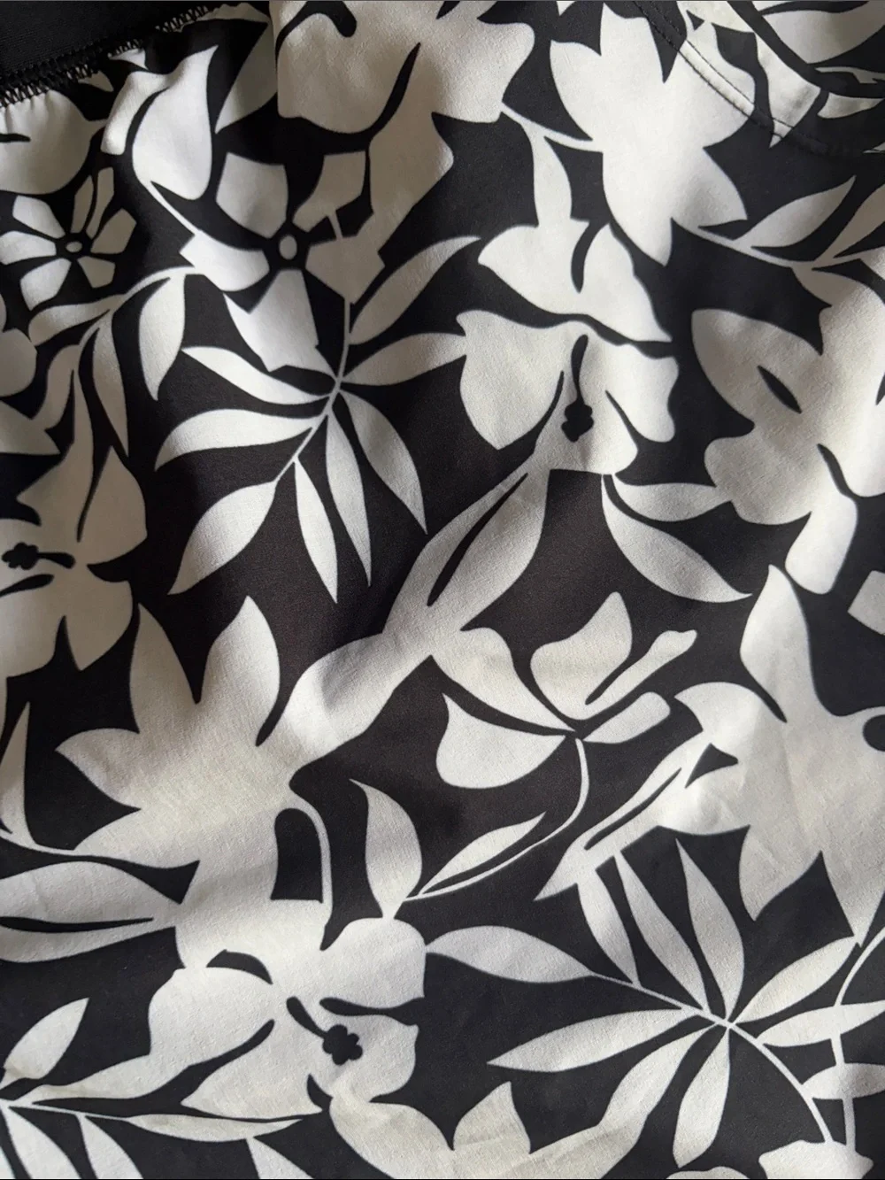 Lands End Women's Black & White Floral Active/Swim Shorts